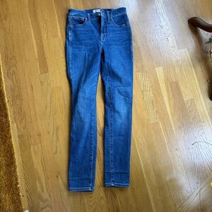 SIX pairs of JEANS. Madewell and Levi’s!